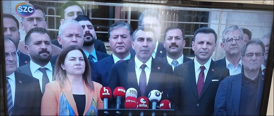 İsmail Cem Akyol'un da İmzası Var: 74 İl Başkanından Kurultay Çağrısı